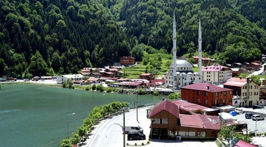 Uzungl kysndaki kaak yaplarn ykmna 15 Eyll'de balanacak