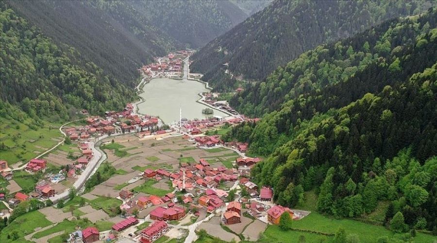 Uzungl kysndaki kaak yaplarn ykmna 15 Eyll'de balanacak