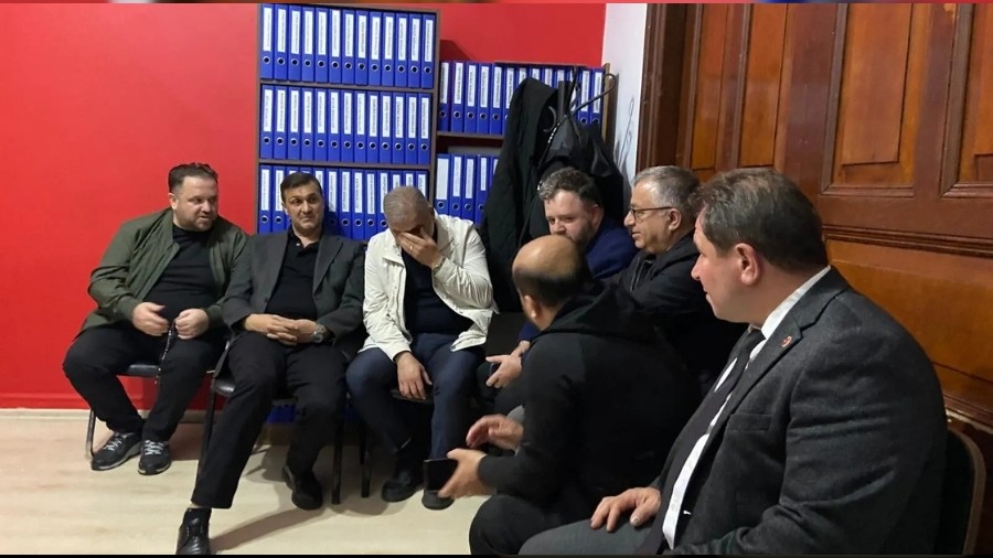 CHP Trabzon'da nbet tutuyor...