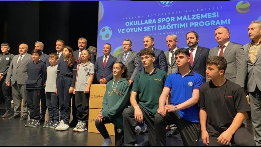 Trabzon Bykehir Belediyesinden okullara spor malzemesi destei