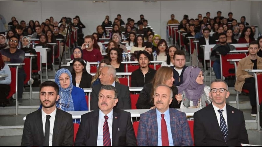 Başkan Genç, Geleceğin Hukukçularıyla Buluştu