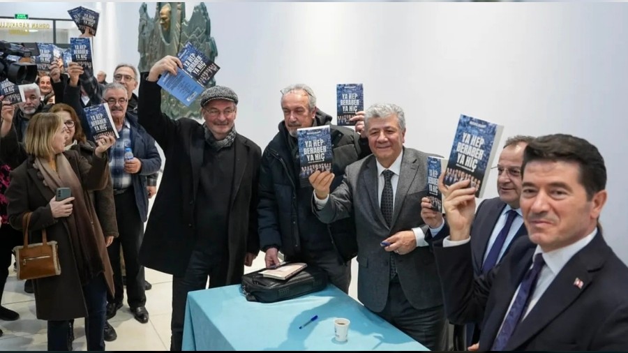 Mustafa Balbay: “Kaygılıyız, umutsuz değiliz!”