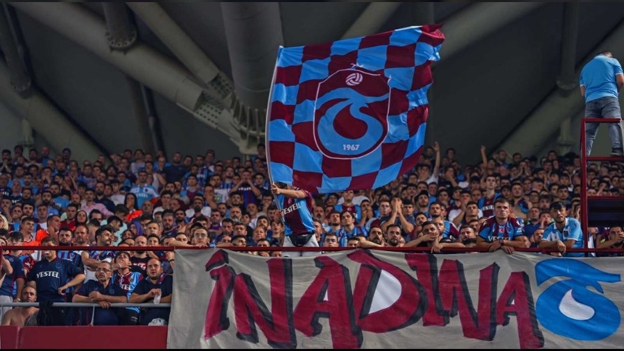 Trabzonspor Taraftarlar Dernei'nden Taraftarlara ar: imdi Sra Bizde!