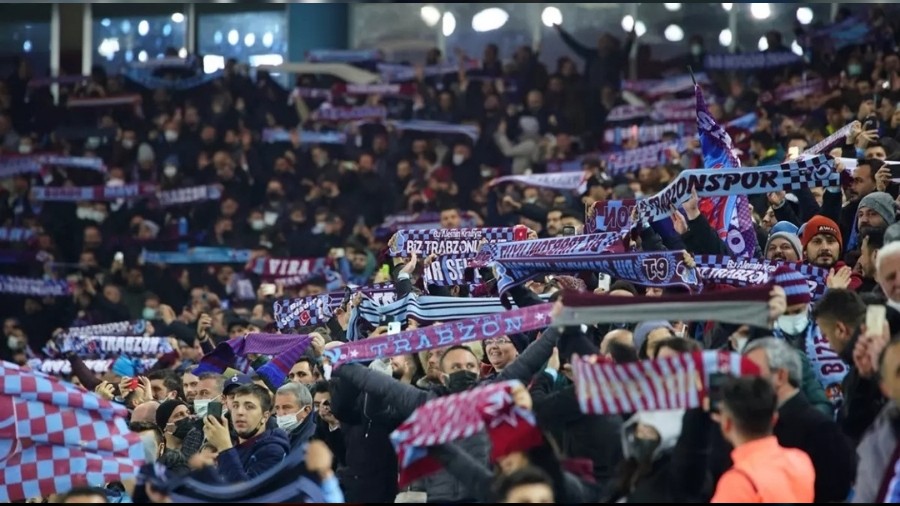 Trabzonspor Taraftarlar Dernei'nden Taraftarlara ar: imdi Sra Bizde!