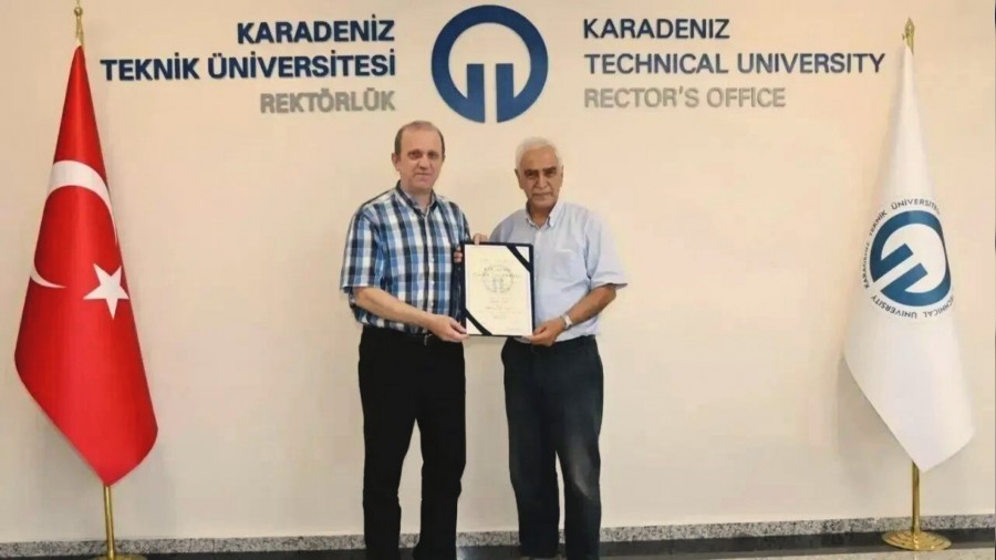 Trabzon'da niversite Mezunu 54 yl Sonra Diplomasna Kavutu