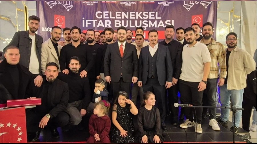 BTP lideri Ba� Berlin'de sert konu�tu "D�nyay� katil ruhlu magandalar y�netiyor"