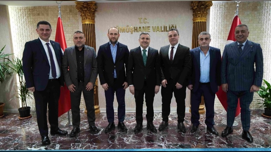 Trabzonspor Y�netim Kurulu �yelerinden G�m��hane Valisi Atay�a Ziyaret