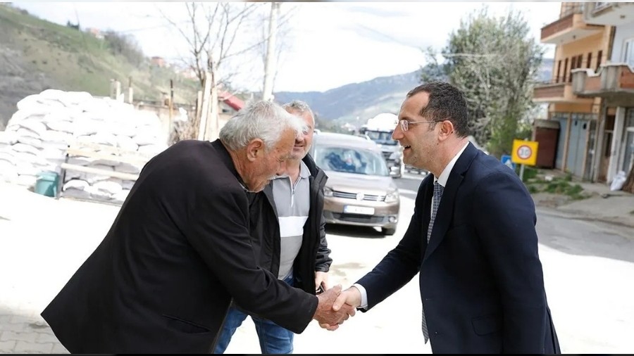 Ba�kan Ekim a��klad�! ��z�m �retmek...